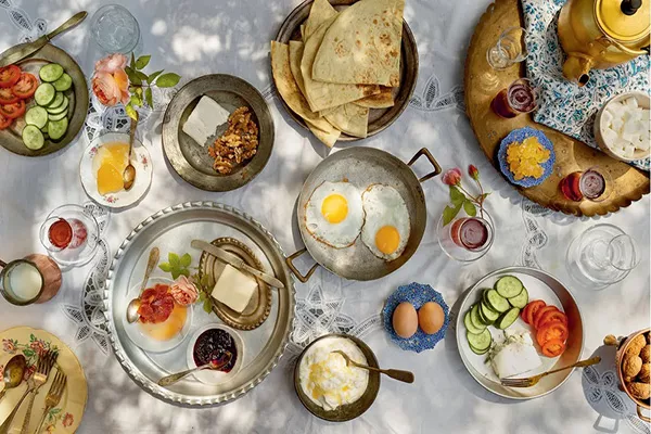 تهیه صبحانه ایرانی