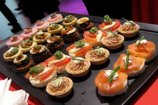 بازار کار فینگر فود