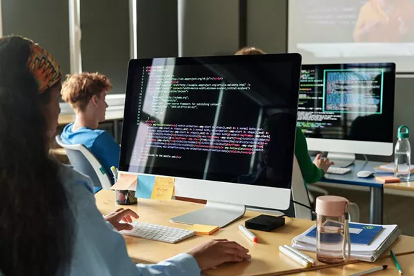 آموزش برنامه نویسی حضوری