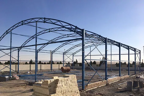 تحلیل و طراحی یک سازه صنعتی