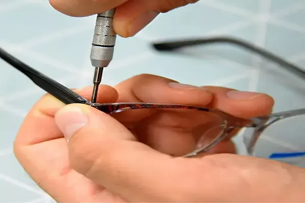 پیش‌نیازهای لازم برای آموزش تعمیر عینک