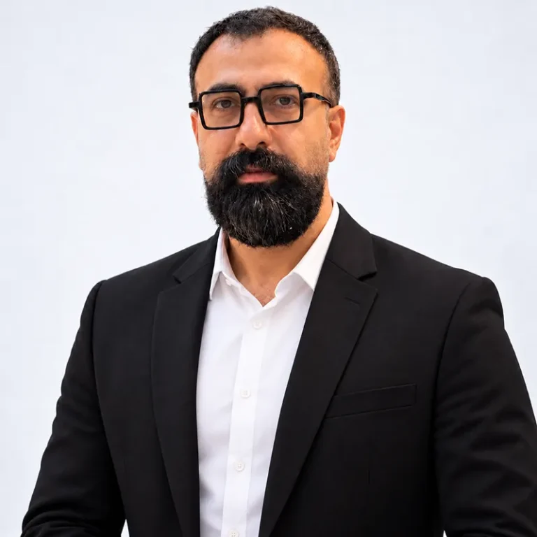 استاد عماد صادقی فرد